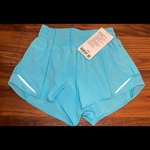 NWT!! Lululemon Hotty Hot High-Rise 2.5 Shorts in Electric Turquoise!!